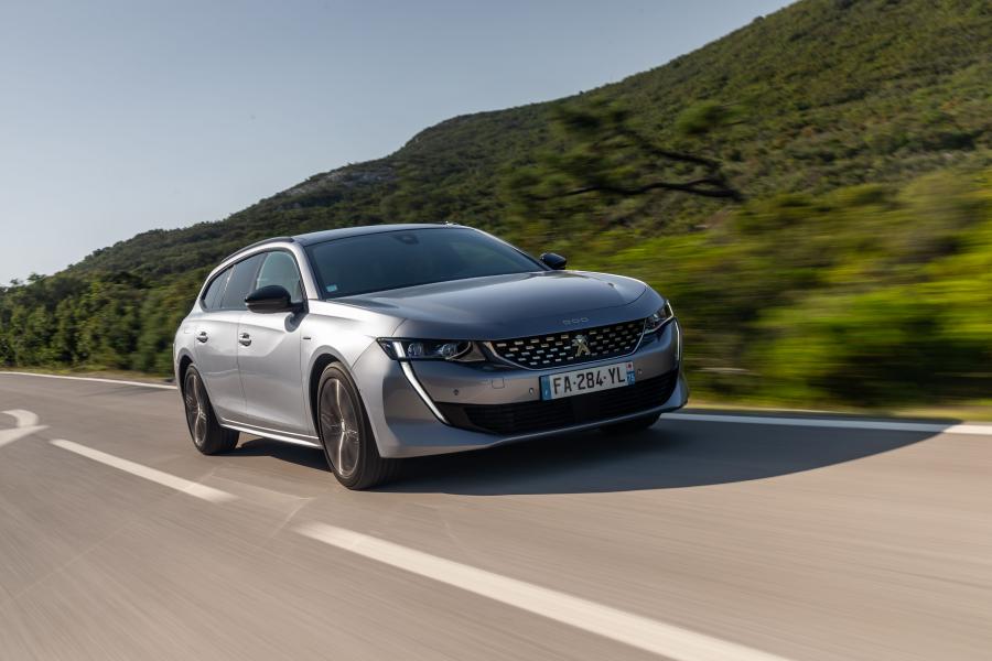  Peugeot 508 SW GT Line 2018 года  (WW) (фото 4 из 43)